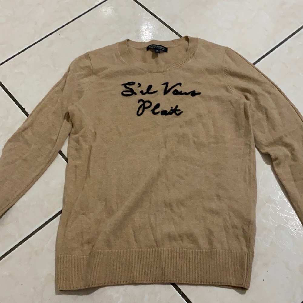 cute new  banana republic sweatshirt